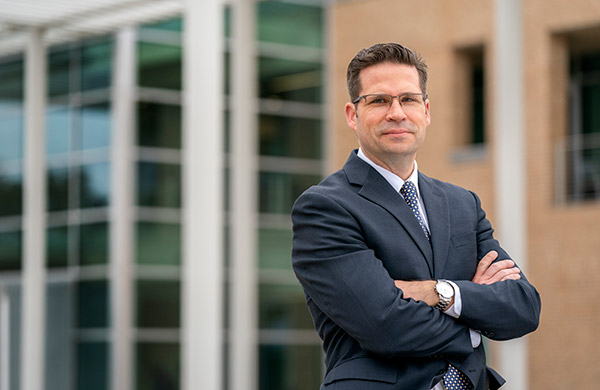 004_JJSanford_Portrait_ADV_UDallas0321-web