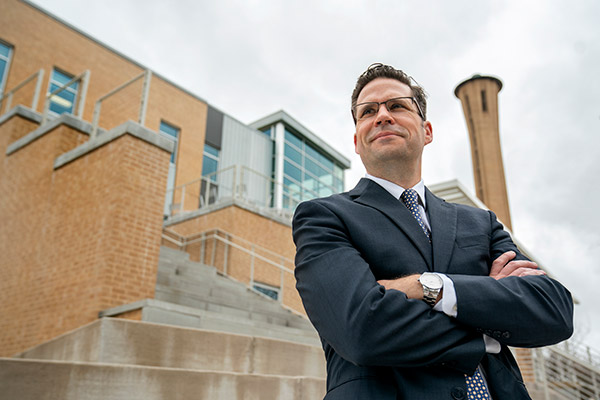 005_JJSanford_Portrait_ADV_UDallas0321-web